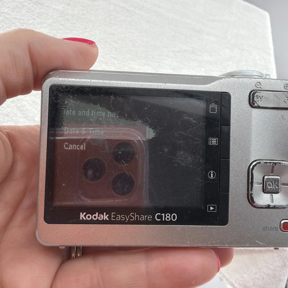 Kodak EasyShare C180 10.2MP Digital Camera - Silver For Parts Screen Has Black